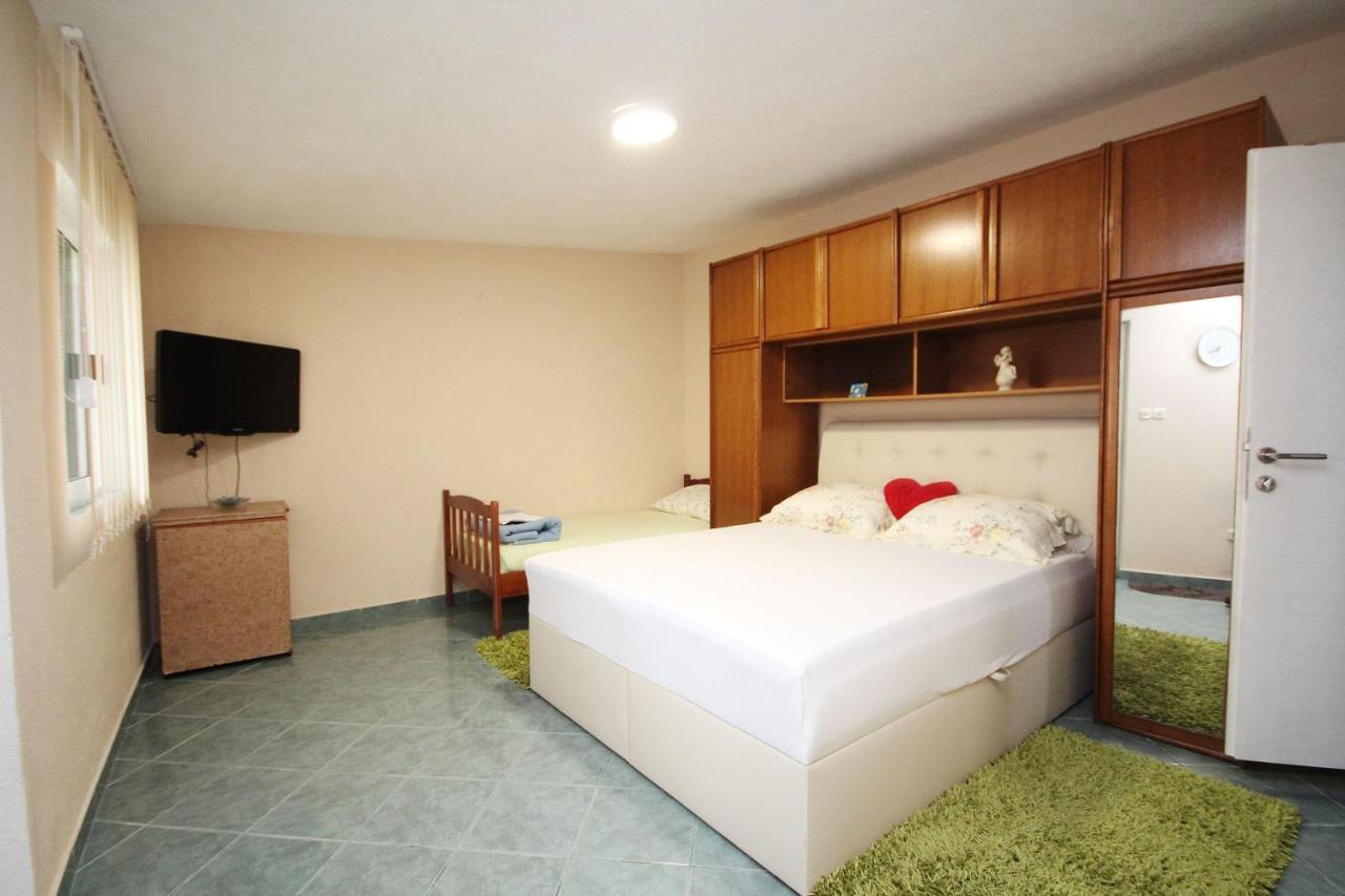 Apartman Gabriel Подгора Екстер'єр фото