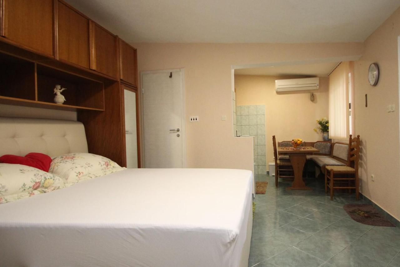 Apartman Gabriel Подгора Екстер'єр фото