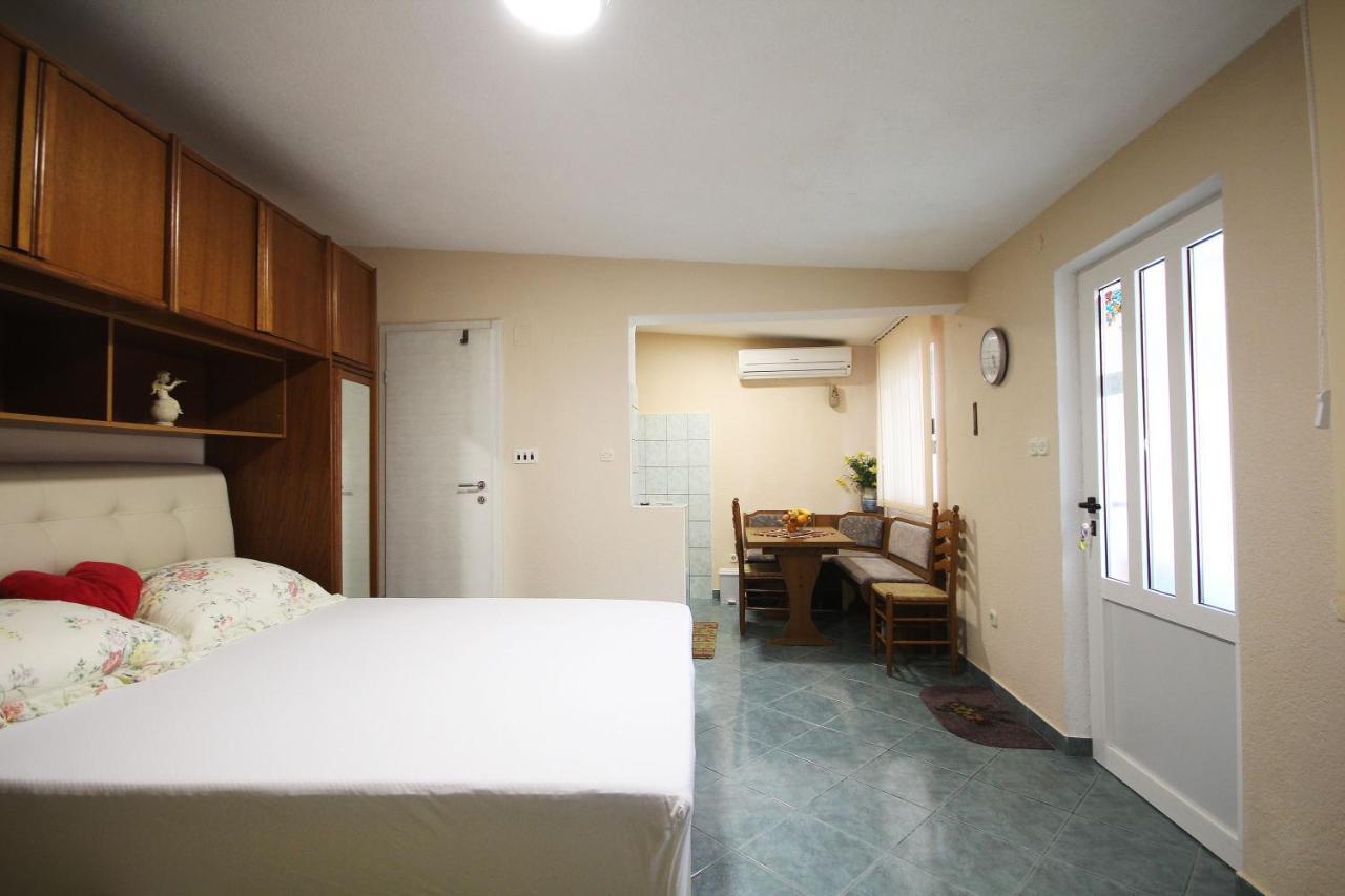 Apartman Gabriel Подгора Екстер'єр фото